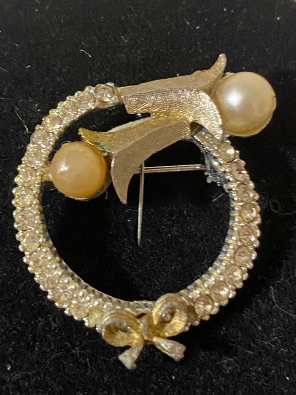 antique circle pin brooch